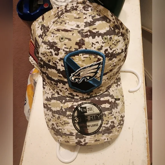 New Era Camo Eagles Cap - Picture 1 of 1